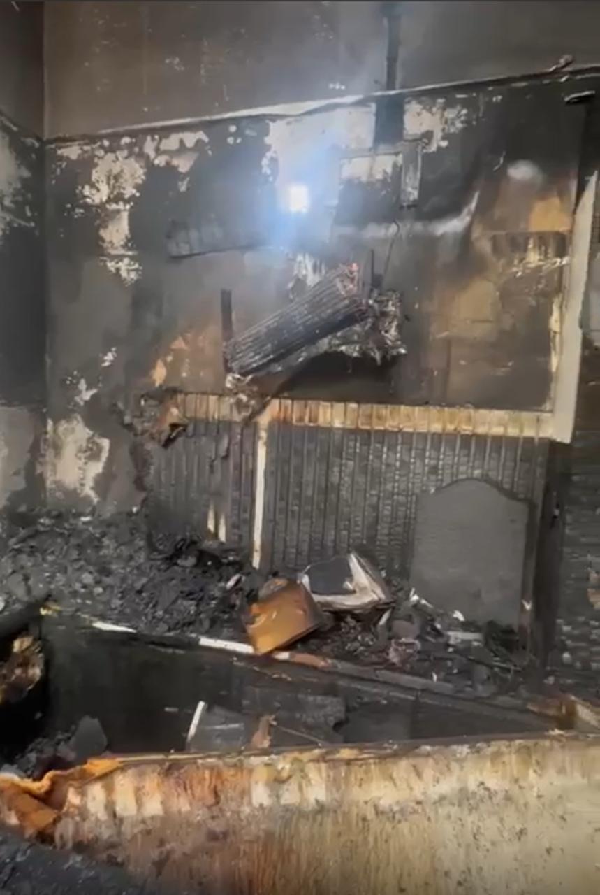 Estrutura consumida pelo fogo